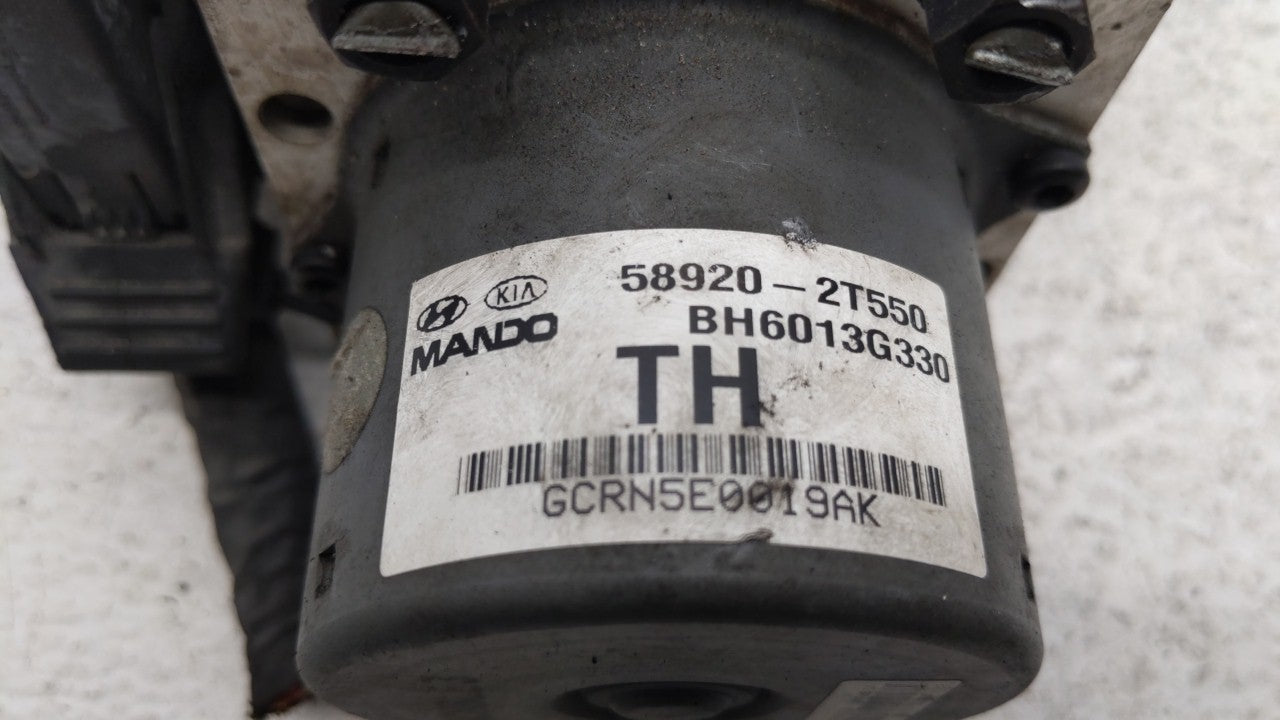 2011-2013 Kia Optima ABS Pump Control Module Replacement P/N:58920-2T550 BE6003G317, 58920-4C550 Fits Fits 2011 2012 2013 OE