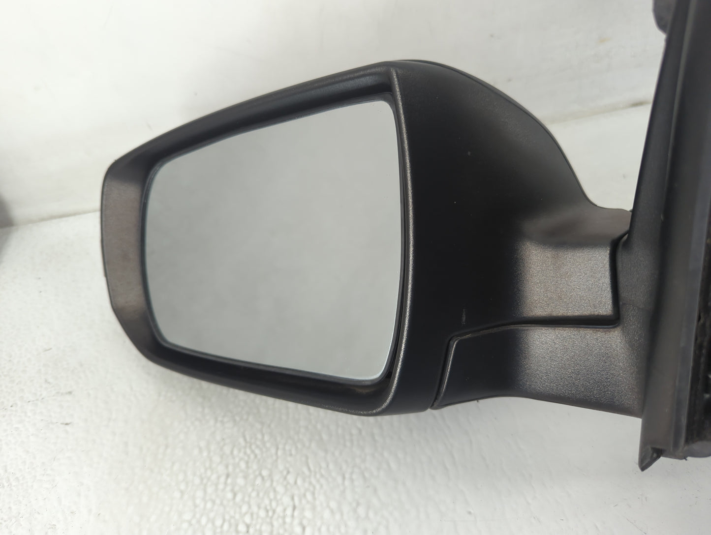 2011-2015 Kia Sorento Driver Side View Mirror - Left Door Mirror OEM Used - Oemusedautoparts1.com