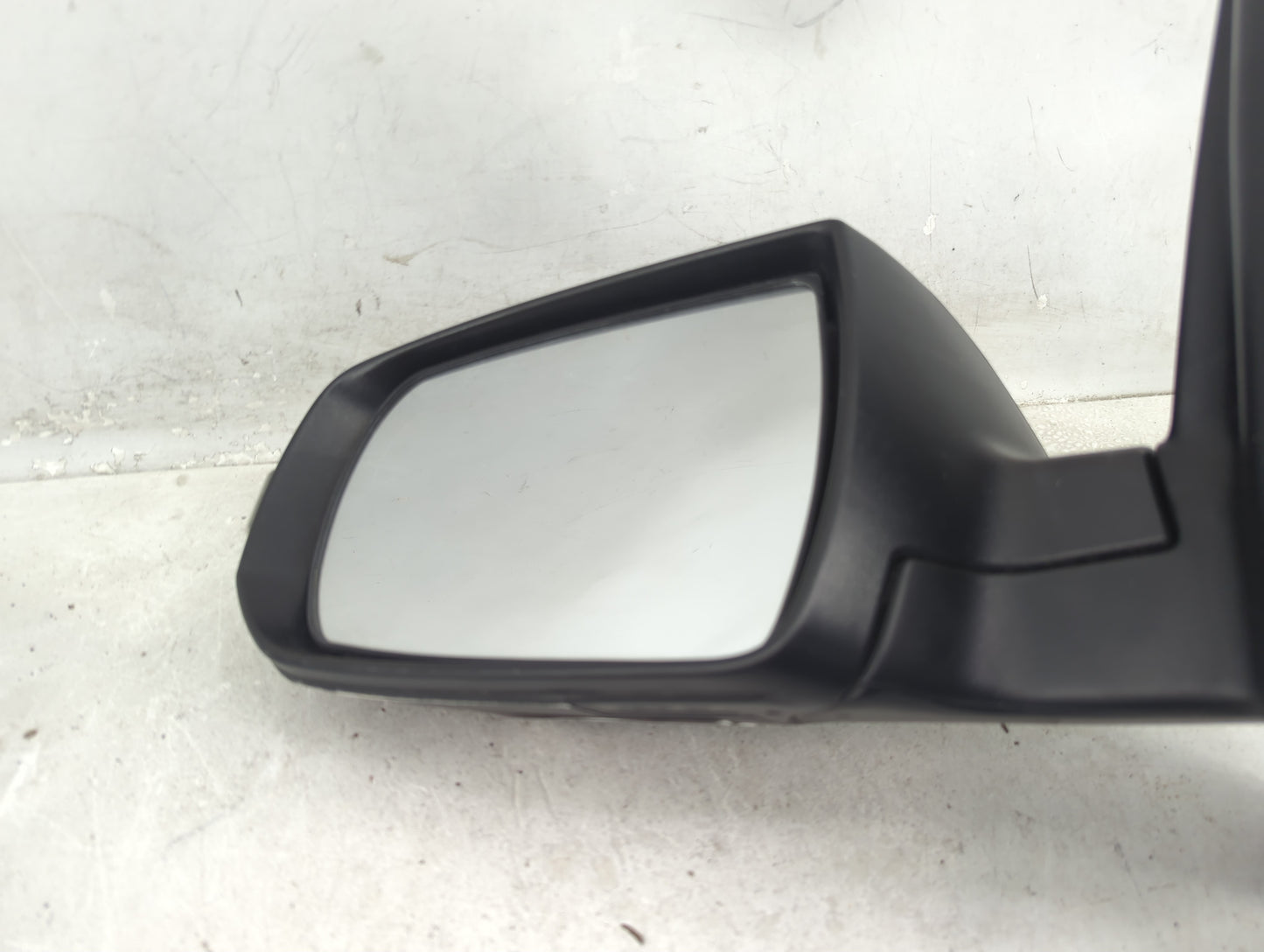 2011-2015 Kia Sorento Driver Side View Mirror - Left Door Mirror OEM Used - Oemusedautoparts1.com