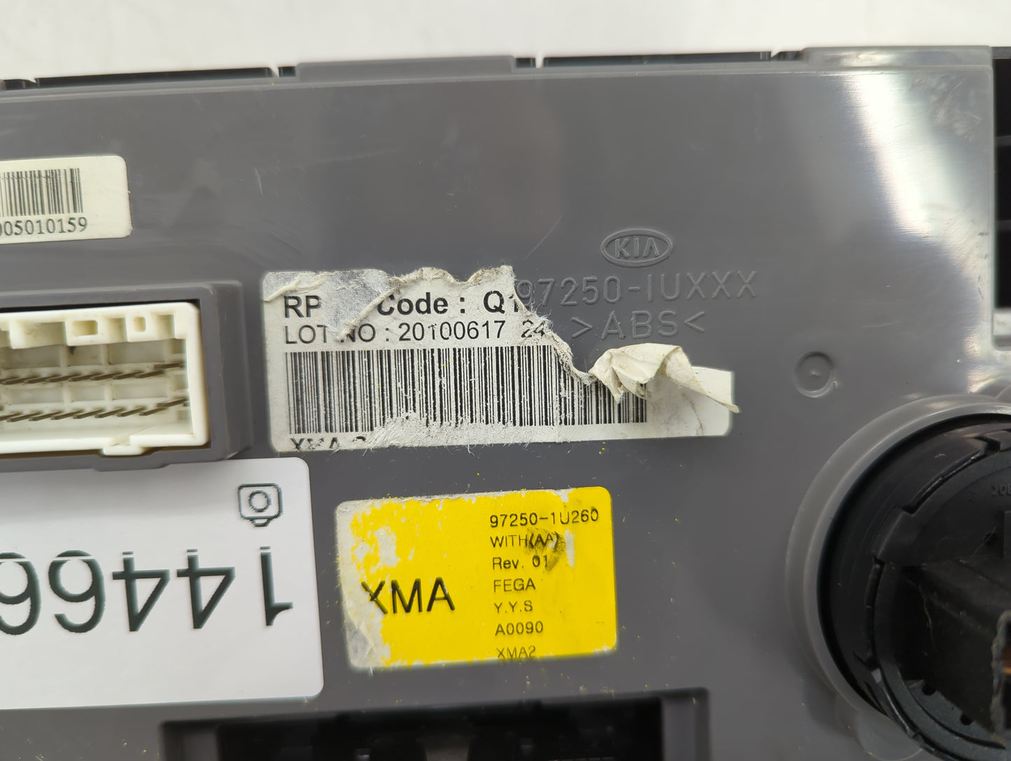 2011 Kia Sorento Climate Control Module Temperature AC/Heater Replacement P/N:97250-1U260 97250-1UXXX Fits OEM Used Auto Par