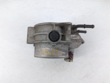 2011-2013 Kia Sorento Throttle Body P/N:35100-3C700 Fits Fits 2010 2011 2012 2013 2014 OEM Used Auto Parts