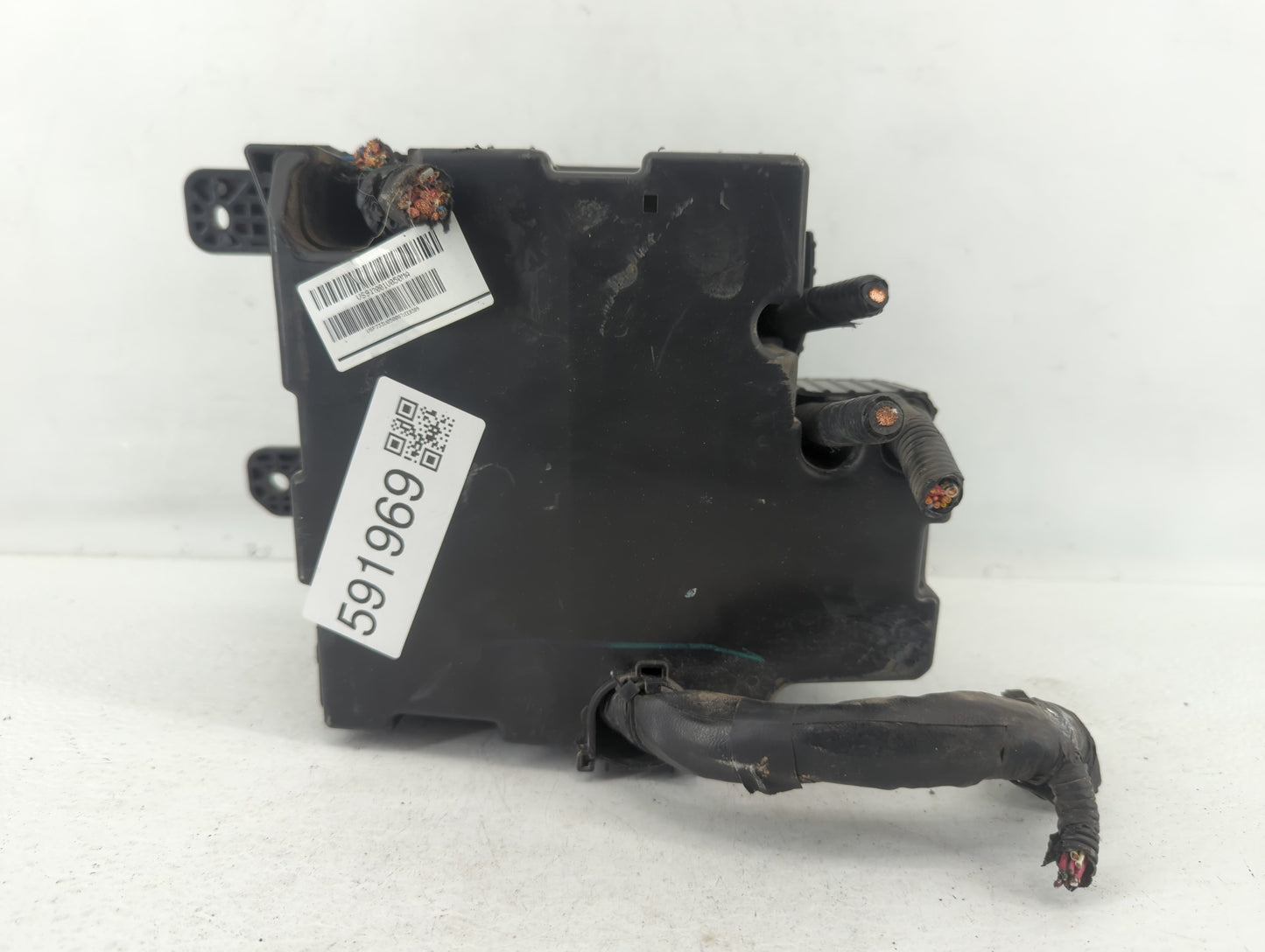 2011-2013 Kia Sorento Fusebox Fuse Box Panel Relay Module P/N:91941-2P020 Fits Fits 2011 2012 2013 OEM Used Auto Parts - Oem