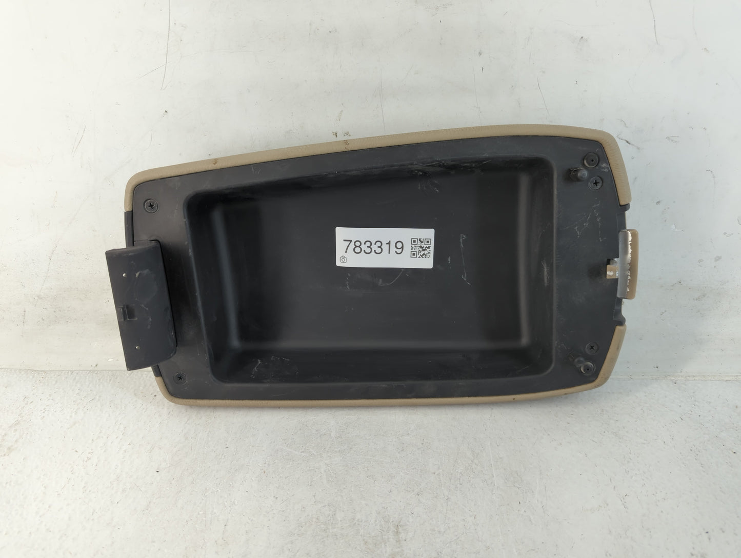 2011-2013 Kia Sorento Center Console Armrest Cover Lid Fits Fits 2011 2012 2013 OEM Used Auto Parts - Oemusedautoparts1.com