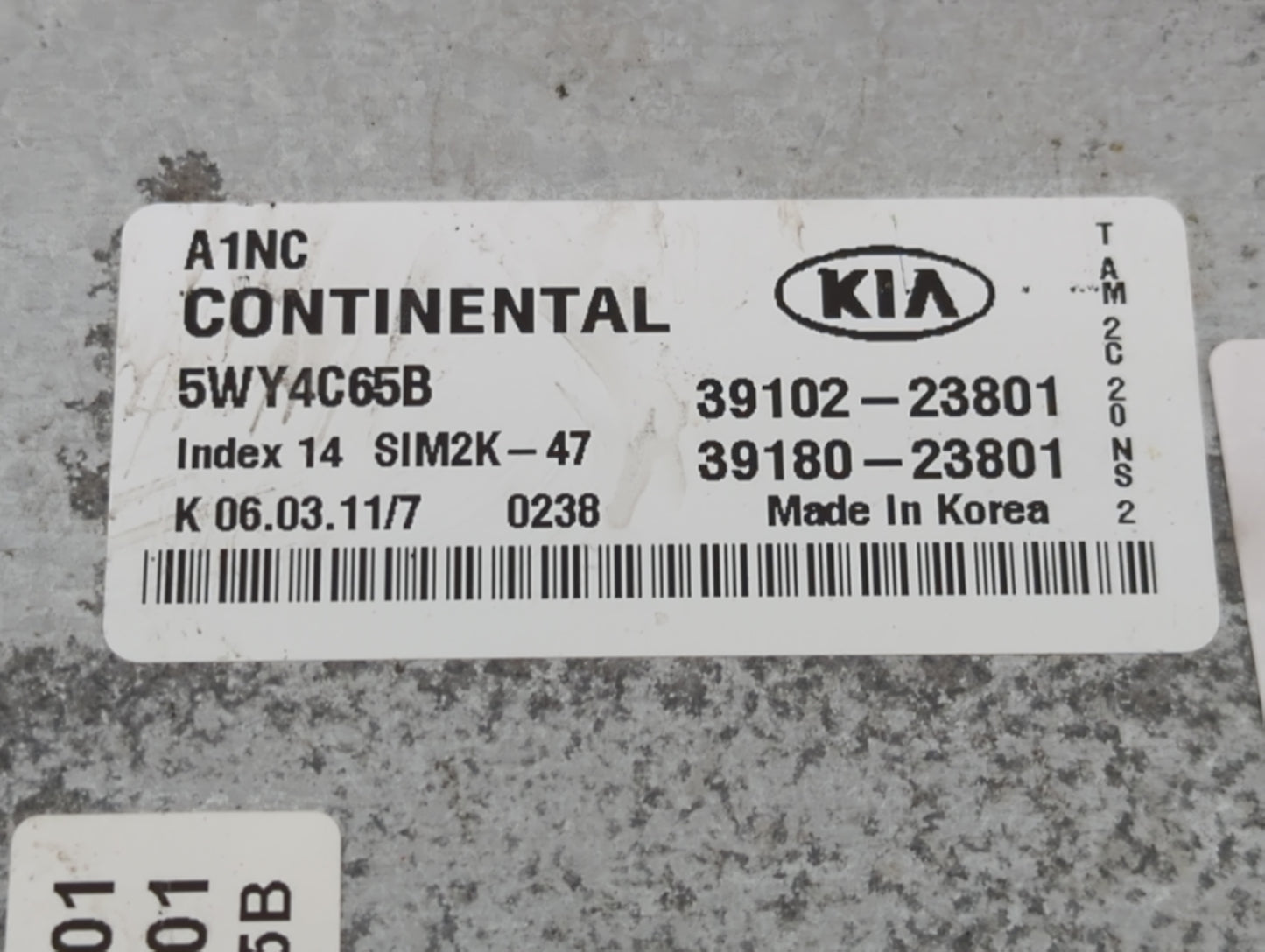 2011 Kia Soul PCM Engine Control Computer ECU ECM PCU OEM P/N:39180-23801 39102-23801 Fits OEM Used Auto Parts - Oemusedauto