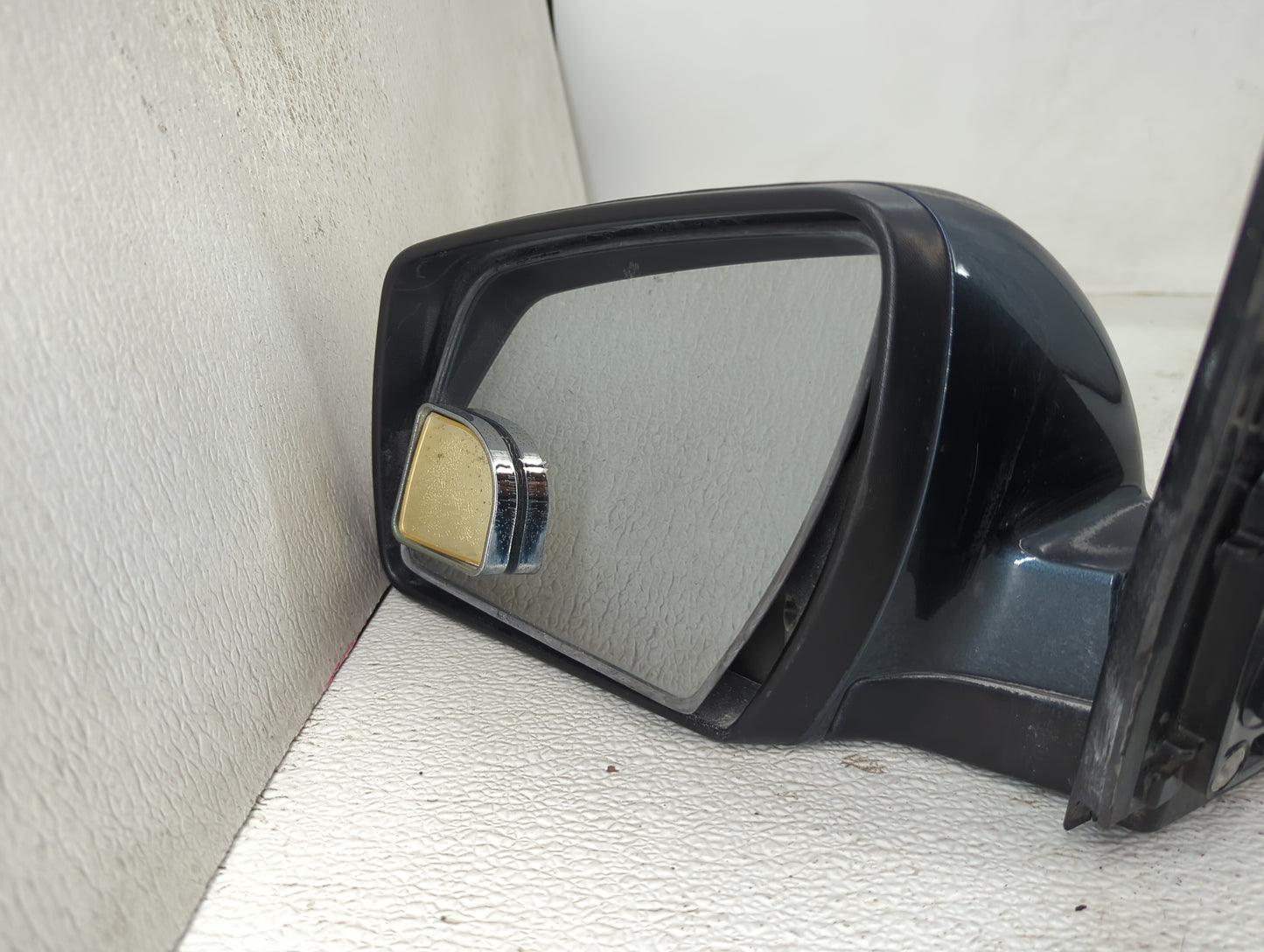 2010-2013 Kia Soul Passenger Side View Mirror - Right Door Mirror OEM Used - Oemusedautoparts1.com
