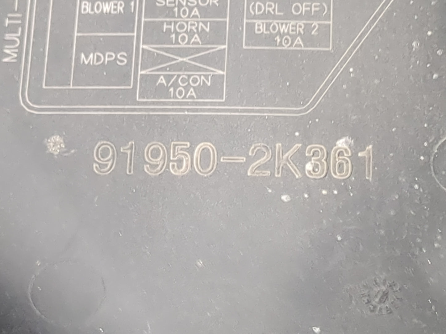 2010-2011 Kia Soul Fusebox Fuse Box Panel Relay Module P/N:91950-2K361 Fits Fits 2010 2011 OEM Used Auto Parts - Oemusedauto