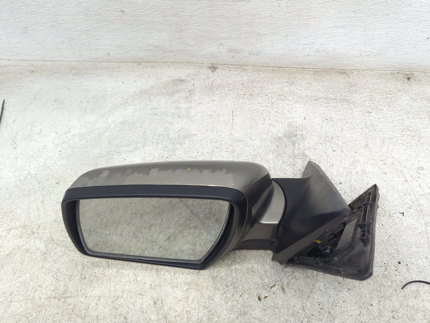 2010-2013 Kia Soul Driver Side View Mirror - Left Door Mirror OEM Used - Oemusedautoparts1.com