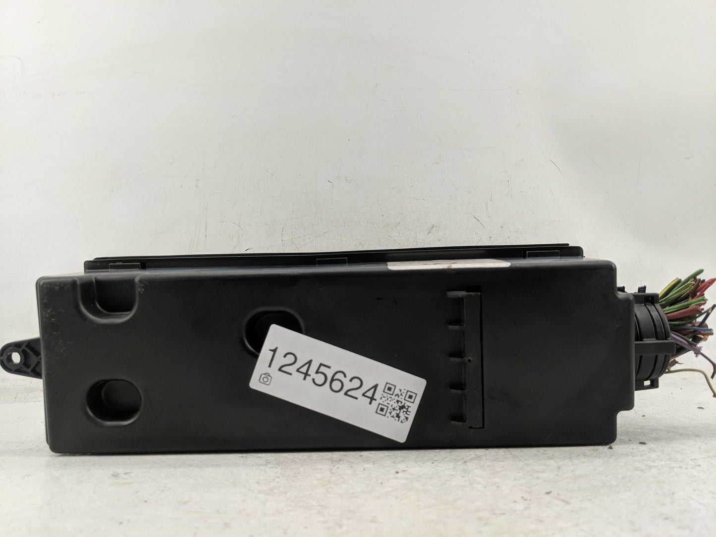 2010-2013 Land Rover Range Rover Sport Fusebox Fuse Box Panel Relay Module P/N:BH32-14290-CC Fits Fits 2010 2011 2012 2013 O