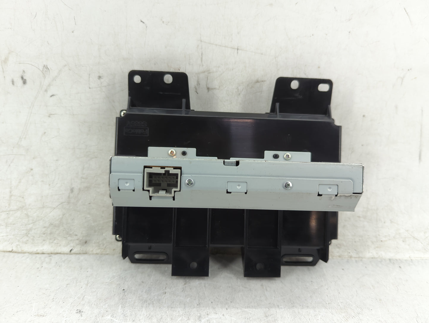 2011 Lincoln Mks Radio AM FM Cd Player Receiver Replacement P/N:BA5T-19C116-AA Fits OEM Used Auto Parts - Oemusedautoparts1.