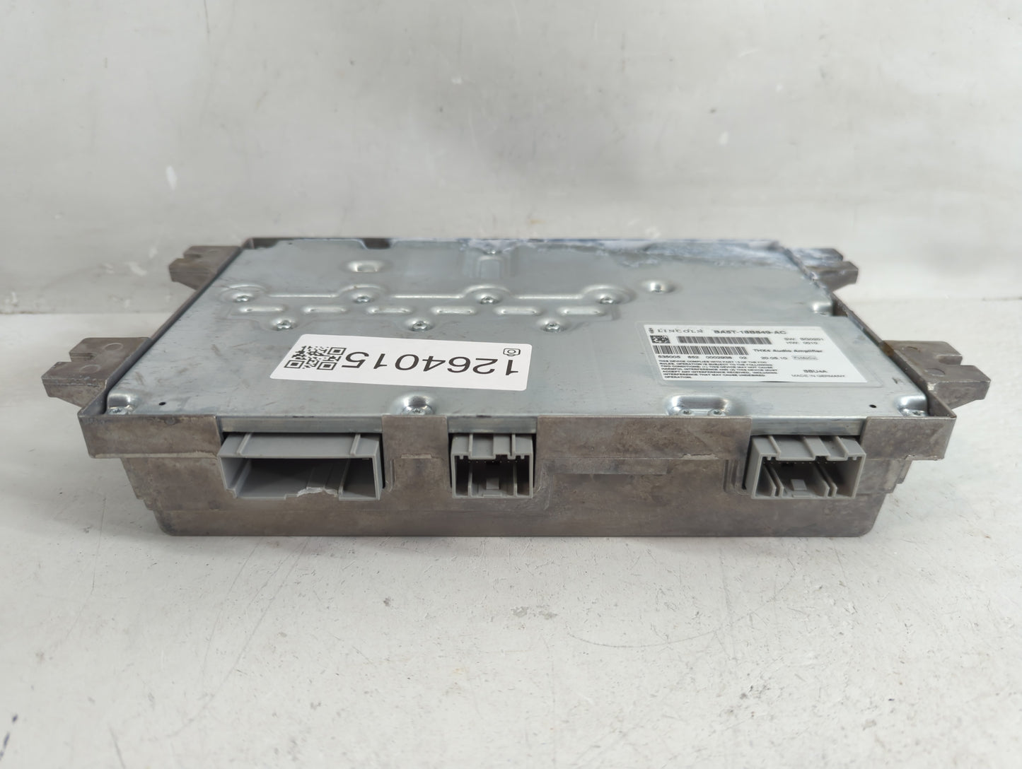 2011-2012 Lincoln Mkt Radio AM FM Cd Player Receiver Replacement P/N:BA5T-18B849-AC Fits Fits 2011 2012 OEM Used Auto Parts