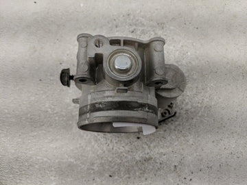 2011-2018 Lincoln Mkx Throttle Body P/N:AT4E-9F991-EH Fits Fits 2011 2012 2013 2014 2015 2016 2017 2018 2019 OEM Used Auto Parts