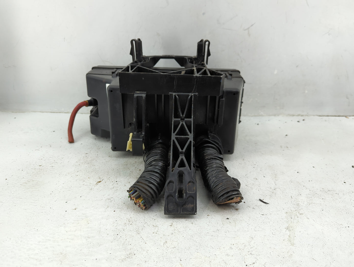 2011 Lincoln Mkx Fusebox Fuse Box Panel Relay Module Fits OEM Used Auto Parts - Oemusedautoparts1.com