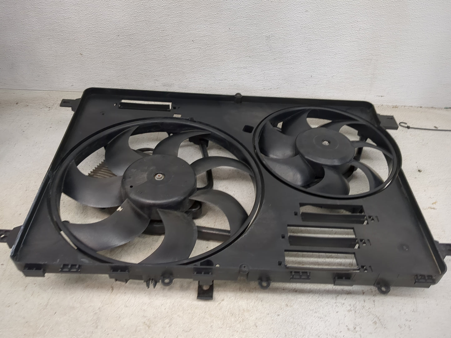 2007-2015 Lincoln Mkx Electric Radiator Cooling Fan Motor Assembly 1460792 - Oemusedautoparts1.com