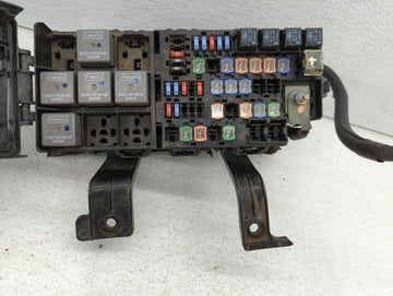 2011-2012 Lincoln Mkz Fusebox Fuse Box Panel Relay Module P/N:BH6T-14290-B Fits Fits 2010 2011 2012 OEM Used Auto Parts