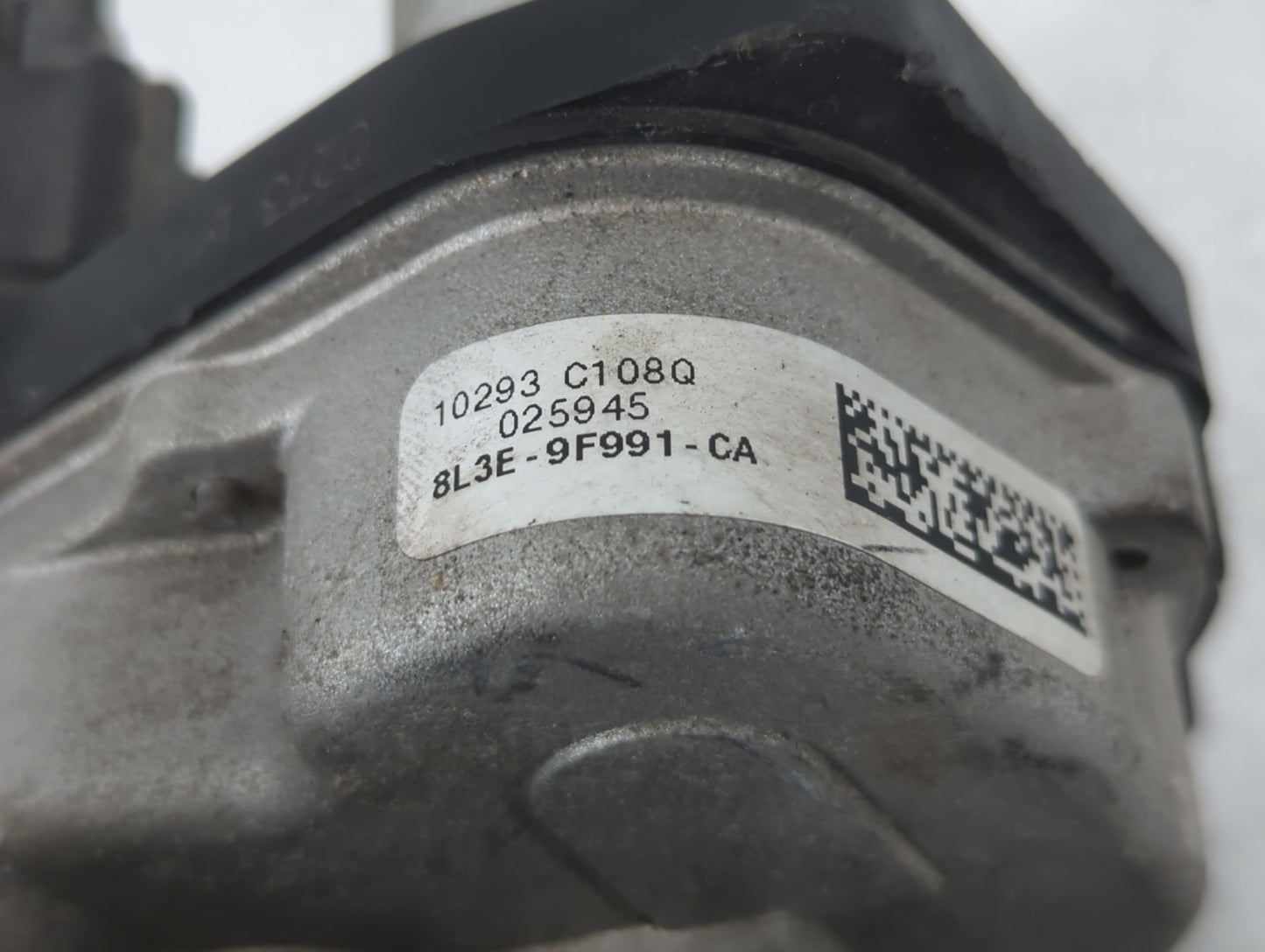 2011-2014 Lincoln Navigator Throttle Body P/N:10293 C108Q 8L3E-9F991-CA Fits Fits 2010 2011 2012 2013 2014 OEM Used Auto Par