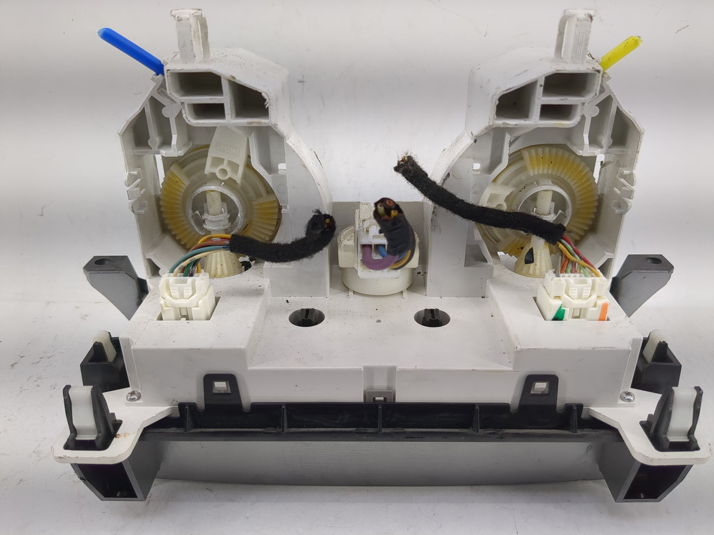 2010-2011 Mazda 3 Climate Control Module Temperature AC/Heater Replacement Fits Fits 2010 2011 OEM Used Auto Parts - Oemused