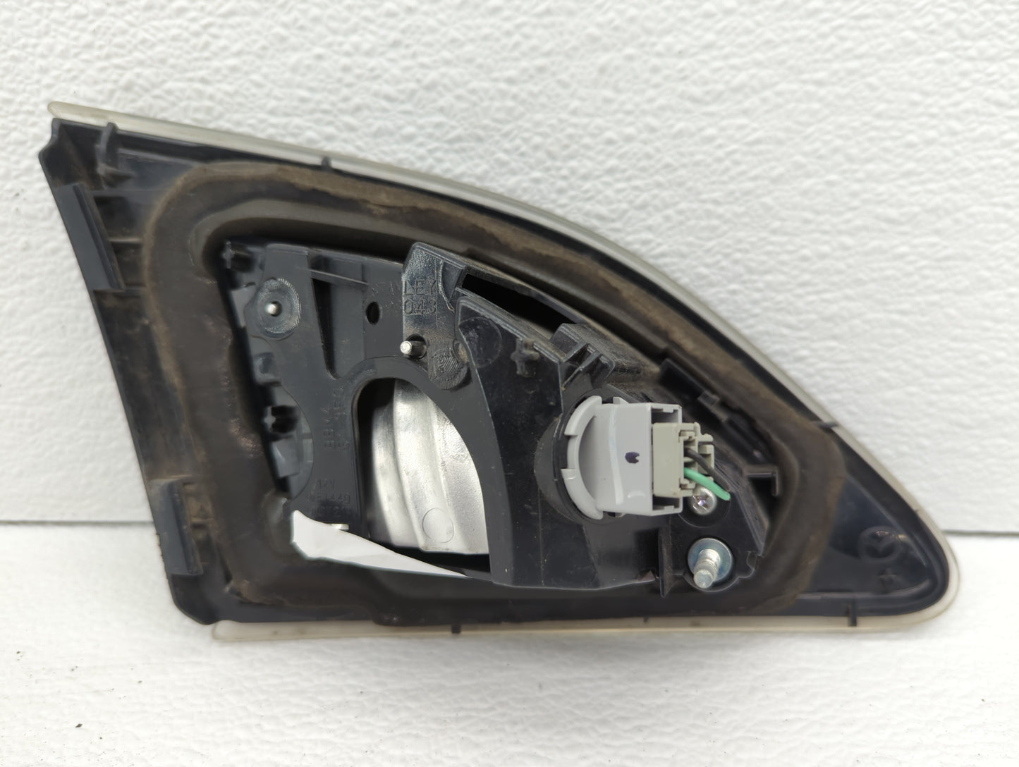 2010-2013 Mazda 3 Tail Light Assembly Passenger Right OEM P/N:P8043 BBM4 51 3F0 Fits Fits 2010 2011 2012 2013 OEM Used Auto