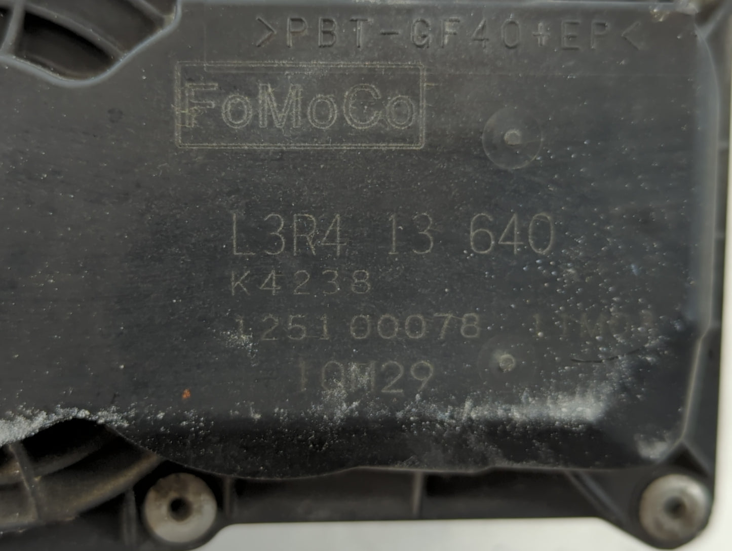2006-2013 Mazda 3 Throttle Body P/N:L3R4 13 640 Fits Fits 2006 2007 2008 2009 2010 2011 2012 2013 OEM Used Auto Parts - Oemu