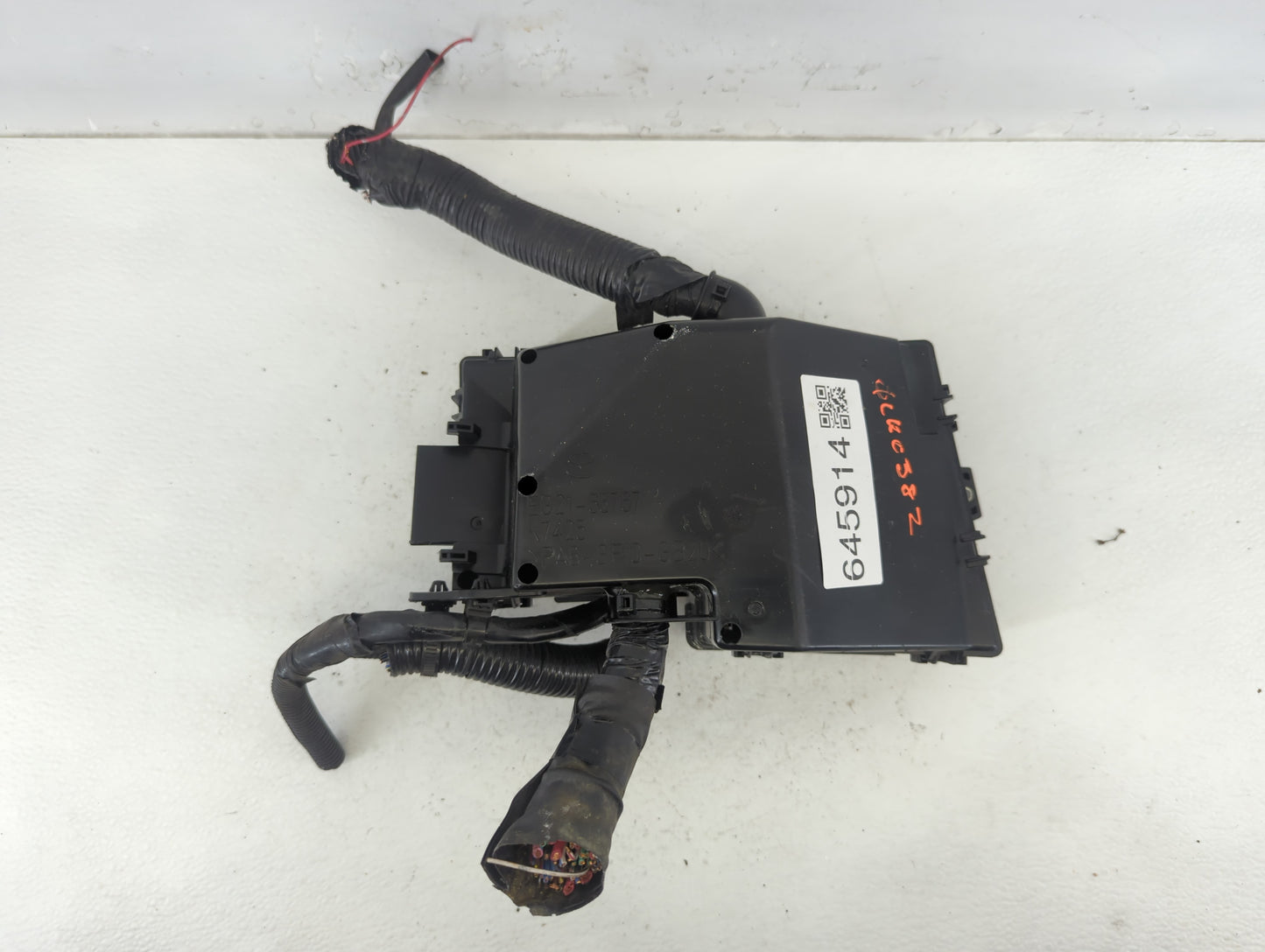 2010-2012 Mazda Cx-7 Fusebox Fuse Box Panel Relay Module P/N:EG21-66767 518818109 Fits Fits 2010 2011 2012 OEM Used Auto Par