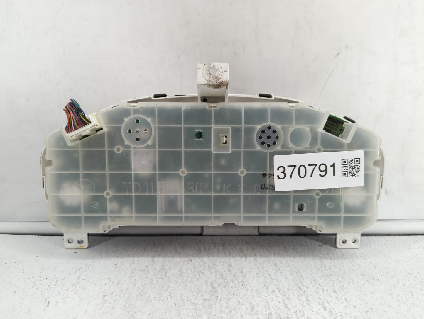 2010-2012 Mazda Cx-9 Instrument Cluster Speedometer Gauges P/N:T5 TE70 C T8 TE76 C Fits Fits 2010 2011 2012 OEM Used Auto Pa