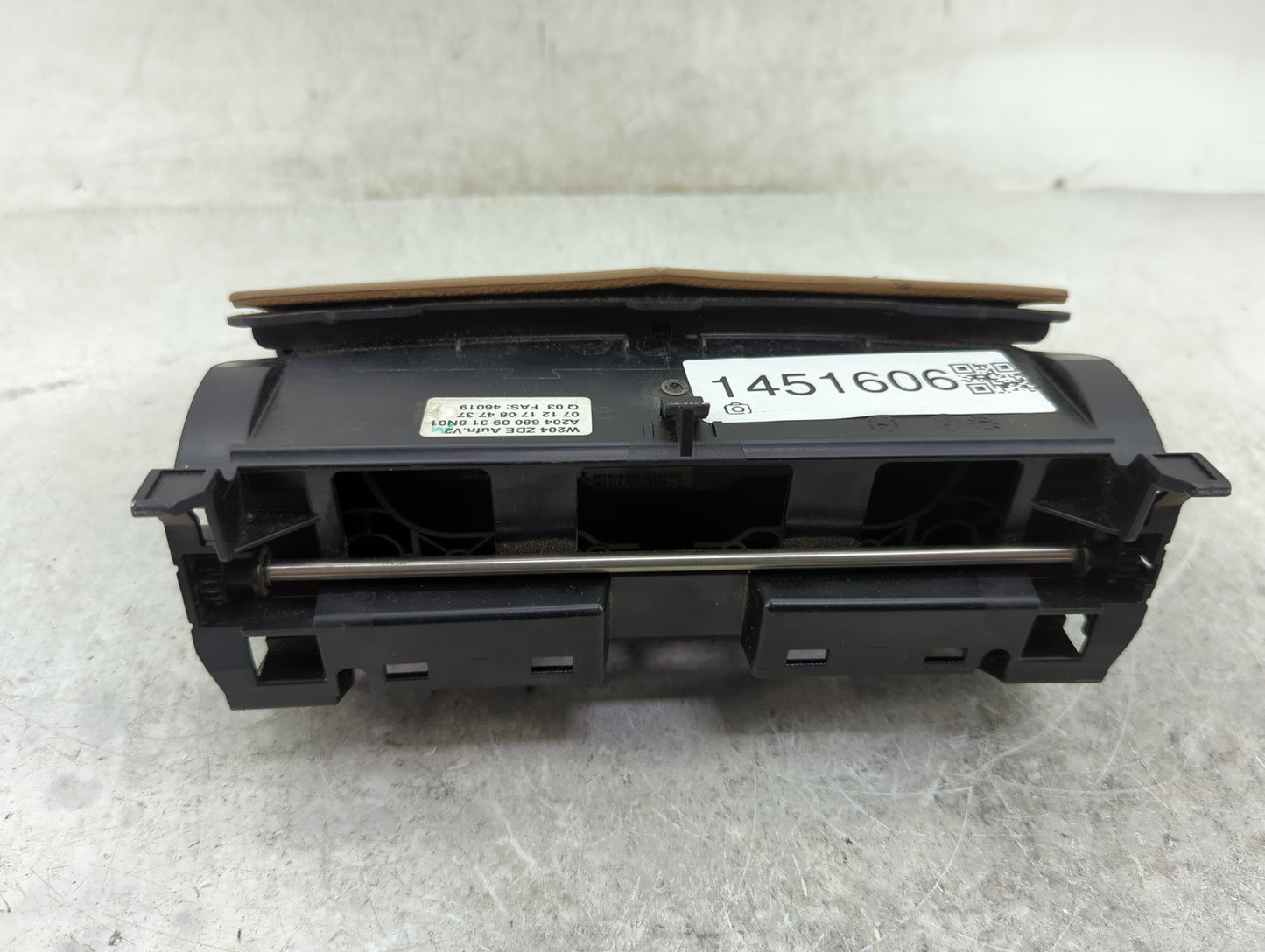 2008-2011 Mercedes-benz C300 Information Display Screen Tan - Oemusedautoparts1.com