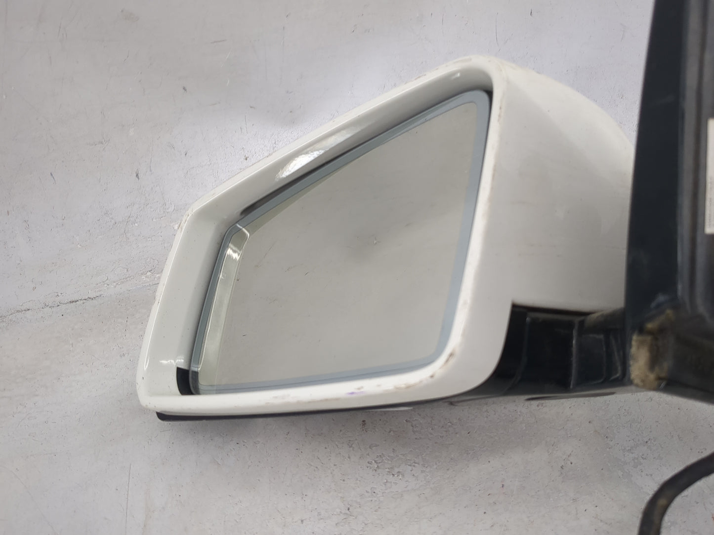2011 Mercedes-Benz E-Class Driver Side View Mirror - Left Door Mirror OEM Used - Oemusedautoparts1.com