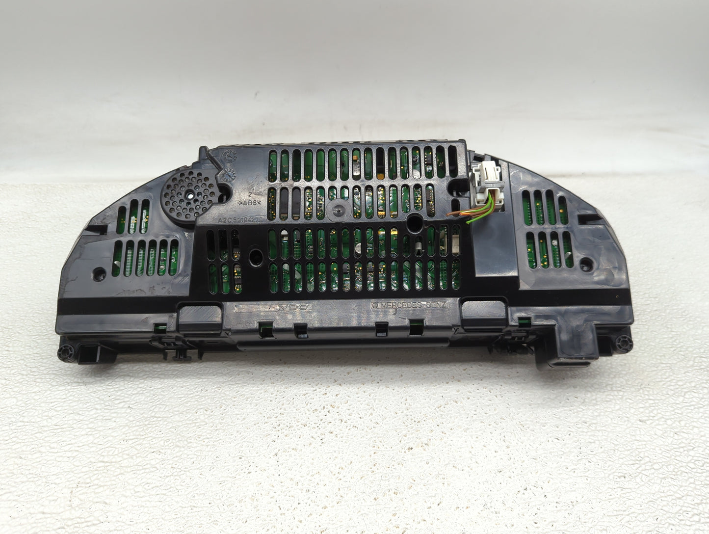 2011 Mercedes-Benz Glk350 Instrument Cluster Speedometer Gauges P/N:A2049001605 A2C53414725, A204 901 39 00, A204 902 27 02