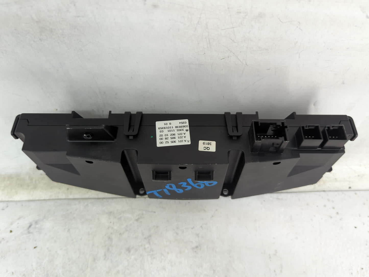 2011 Mercedes-Benz S-Class Climate Control Module Temperature AC/Heater Replacement P/N:A 221 905 52 00 A 221 905 28 00 Fits