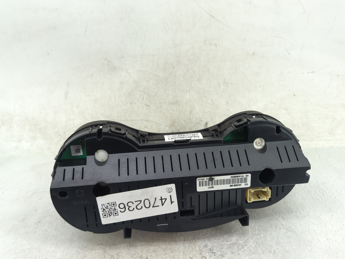 2011 Mercedes Gl450 Instrument Cluster Speedometer Gauges P/N:A2C53301885 PA1649008200, A2C53168071 Miles: Fits Fits 2010 20