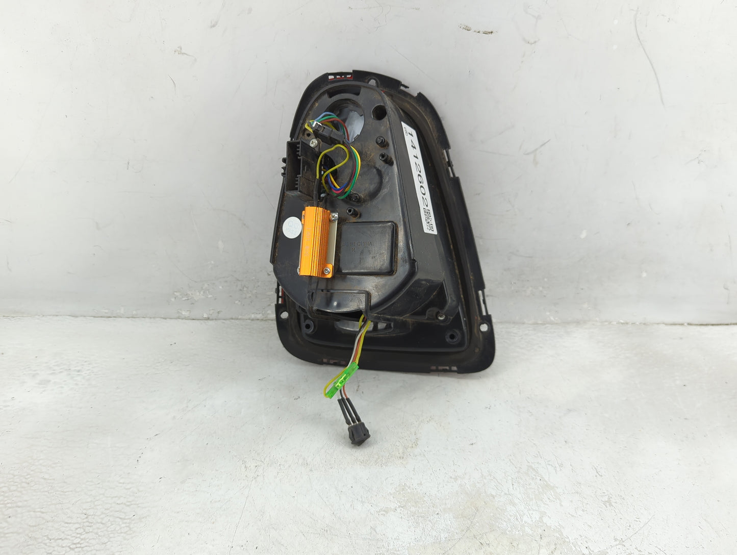 2011 Mini Cooper Tail Light Assembly Passenger Right OEM P/N:YAB-MN-0327-H Fits OEM Used Auto Parts - Oemusedautoparts1.com