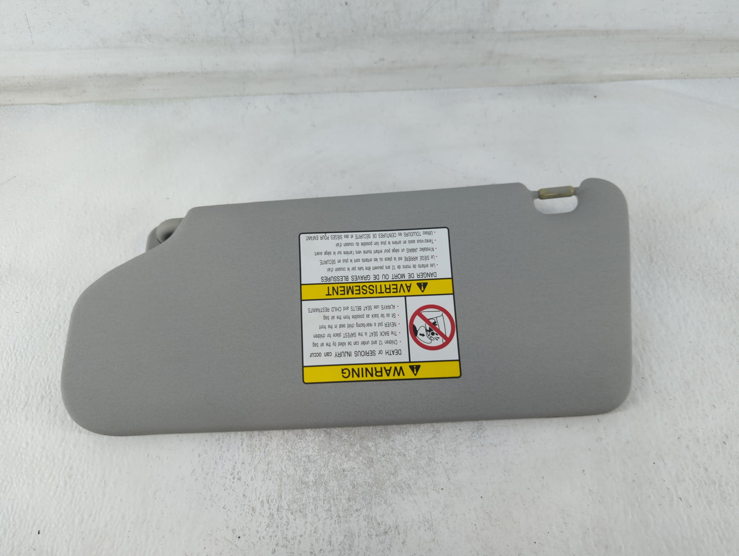 2011-2012 Mitsubishi Rvr Sun Visor Shade Replacement Passenger Right Mirror Fits Fits 2010 2011 2012 OEM Used Auto Parts - O