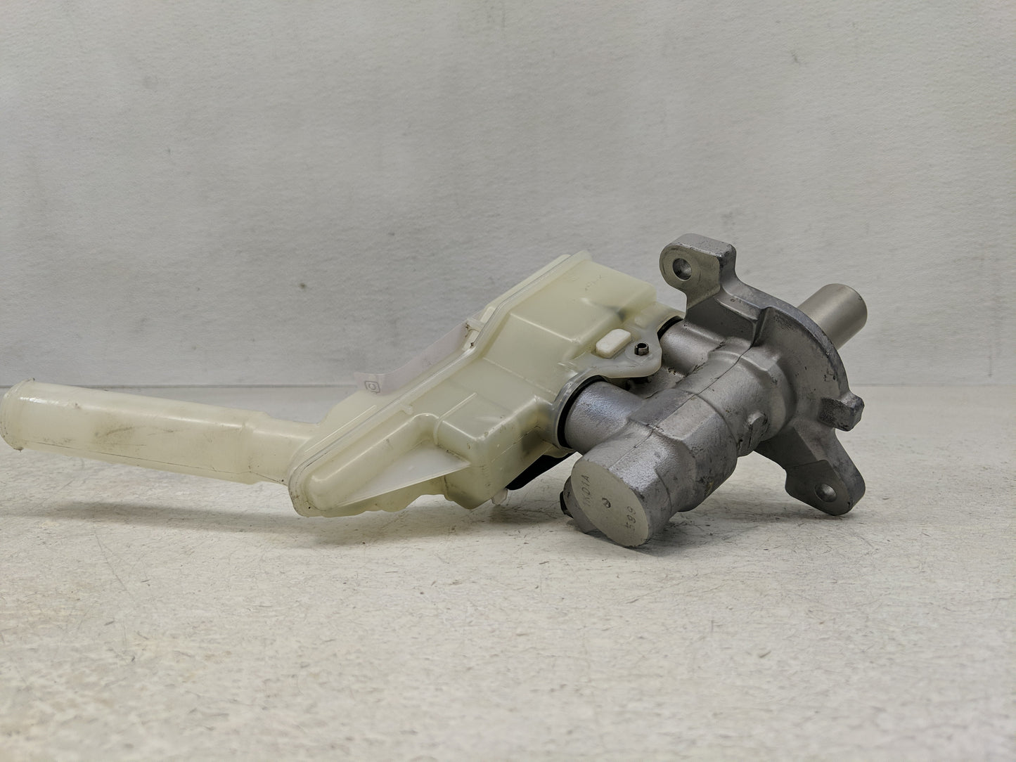 2011-2017 Nissan Juke Brake Master Cylinder - Oemusedautoparts1.com