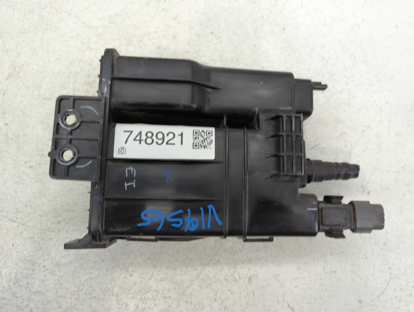 2011 Nissan Juke Axle Shaft Front Driver Cv C/v - Oemusedautoparts1.com
