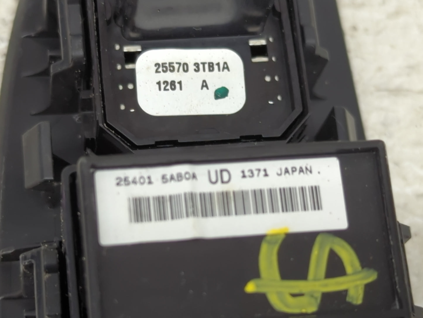 2011-2012 Nissan Leaf Master Power Window Switch Replacement Driver Side Left P/N:25401 5AB0A Fits Fits 2011 2012 OEM Used A
