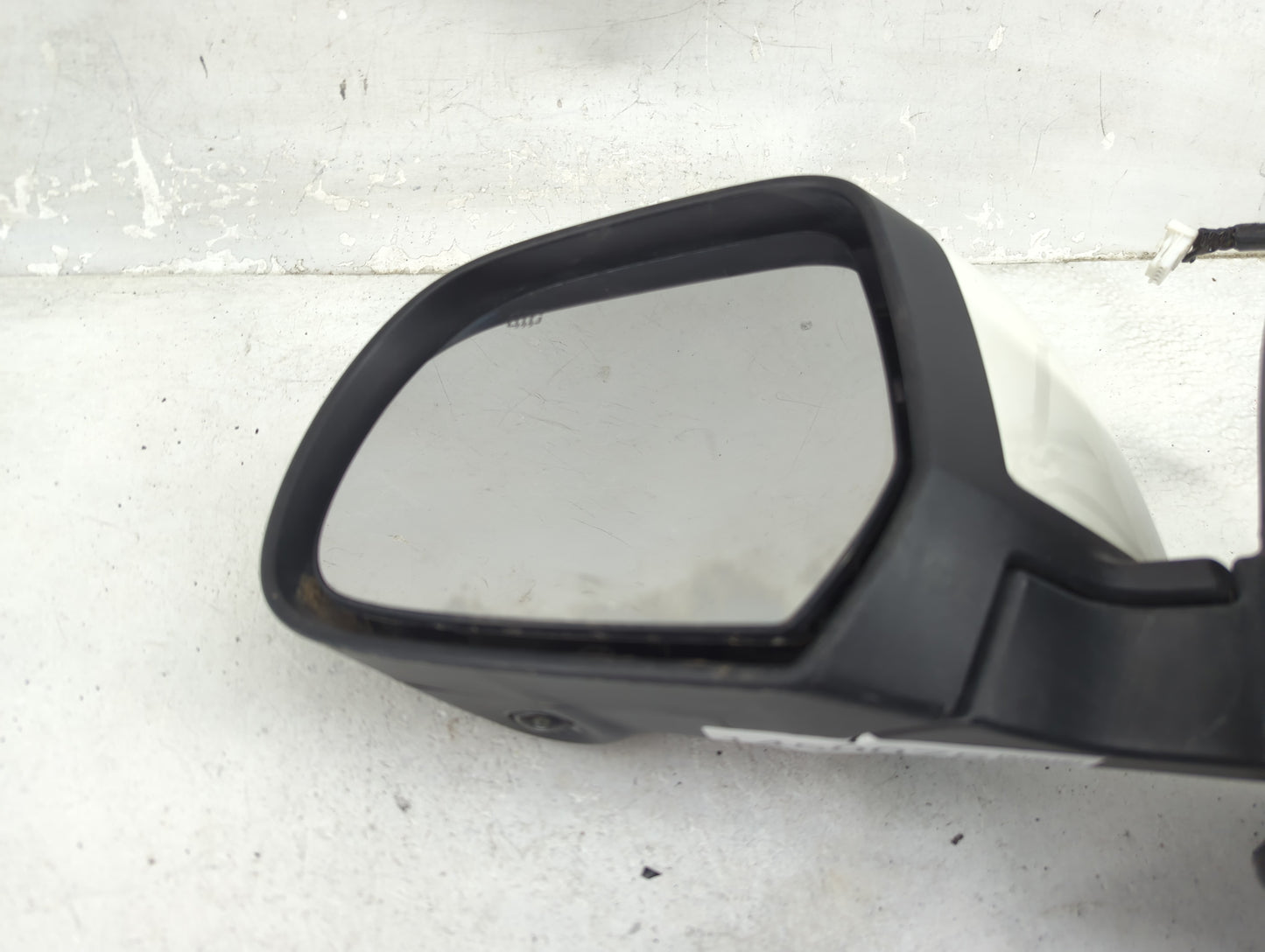 2011-2012 Nissan Leaf Driver Side View Mirror - Left Door Mirror OEM Used - Oemusedautoparts1.com
