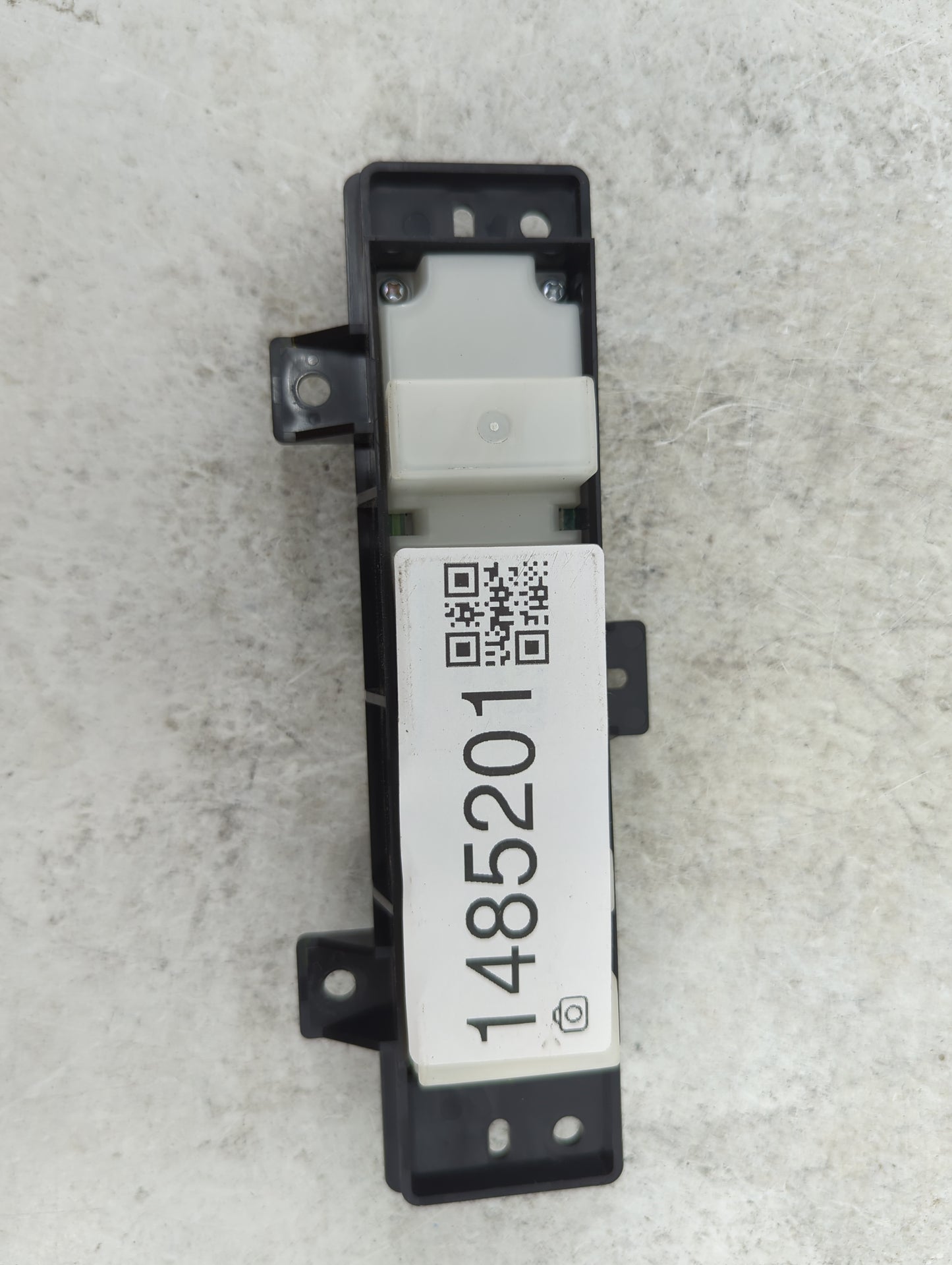 2011 Nissan Quest Climate Control Module Temperature AC/Heater Replacement Fits OEM Used Auto Parts - Oemusedautoparts1.com
