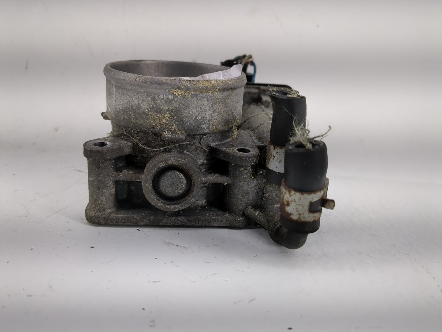 2011-2015 Nissan Rogue Throttle Body Fits Fits 2011 2012 2013 2014 2015 OEM Used Auto Parts - Oemusedautoparts1.com