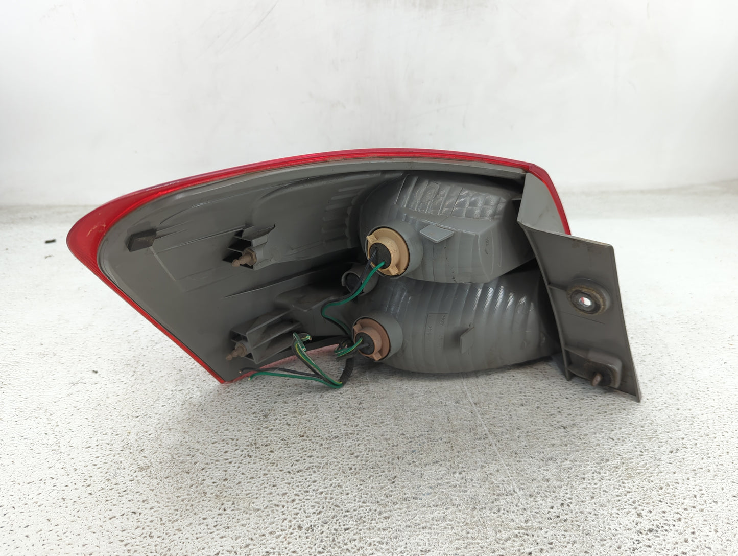 2008-2015 Nissan Rogue Tail Light Assembly Passenger Right OEM Fits Fits 2008 2009 2010 2011 2012 2013 2014 2015 OEM Used Au