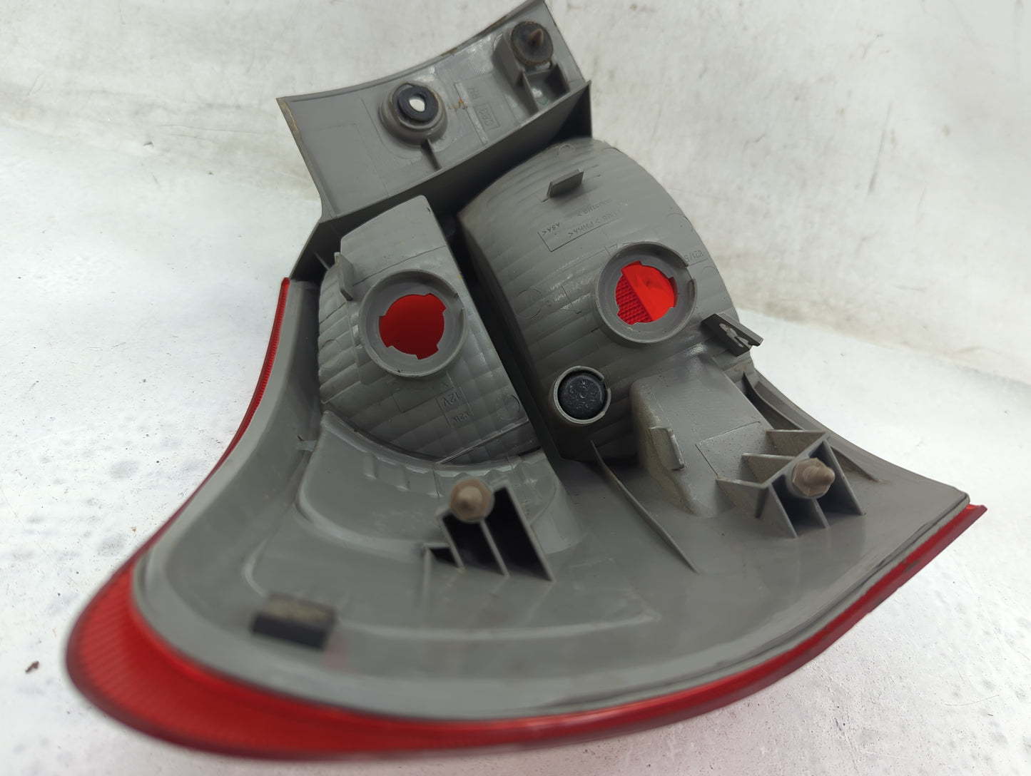 2008-2015 Nissan Rogue Tail Light Assembly Passenger Right OEM Fits Fits 2008 2009 2010 2011 2012 2013 2014 2015 OEM Used Au