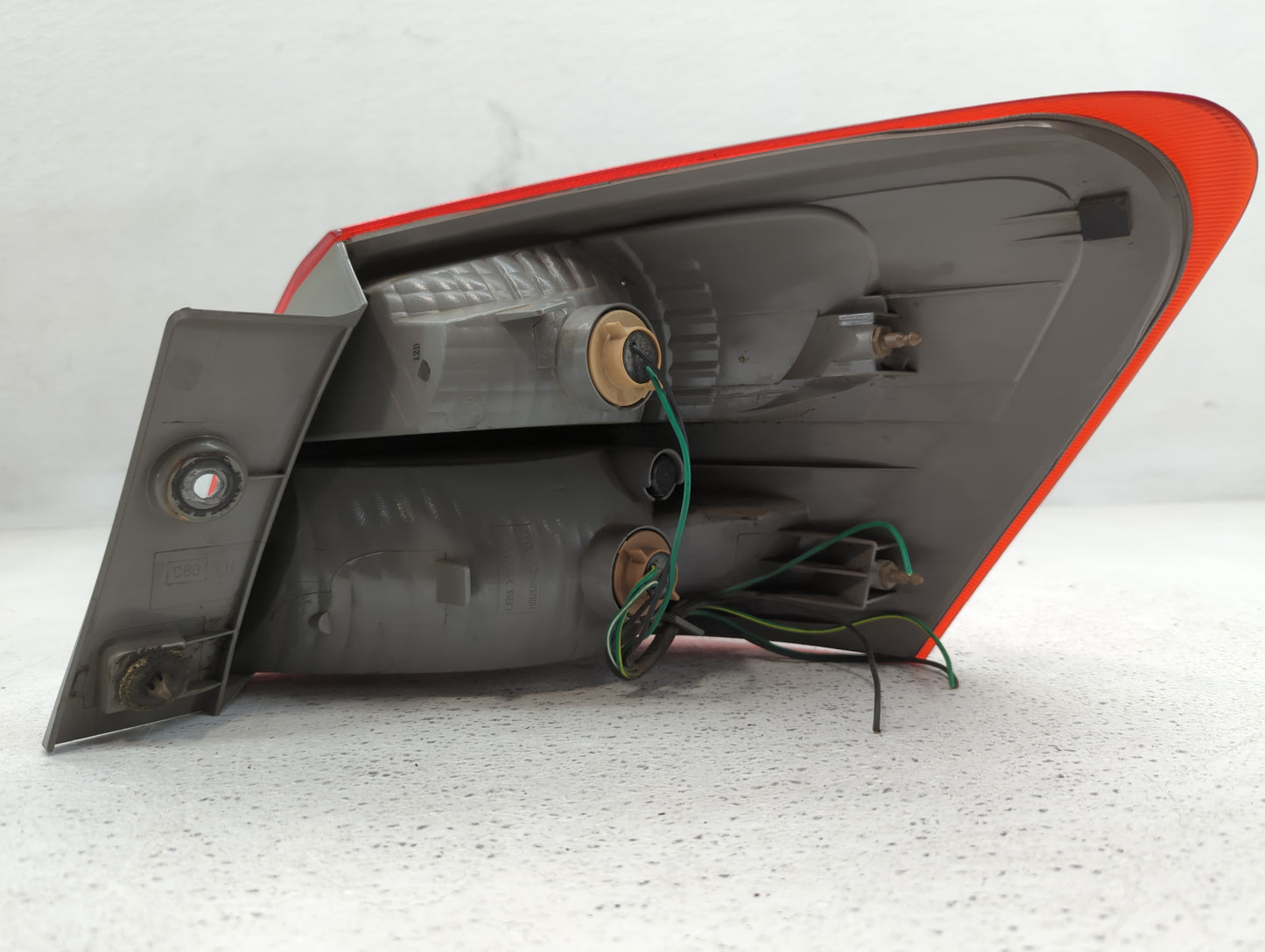 2008-2015 Nissan Rogue Tail Light Assembly Driver Left OEM Fits Fits 2008 2009 2010 2011 2012 2013 2014 2015 OEM Used Auto P