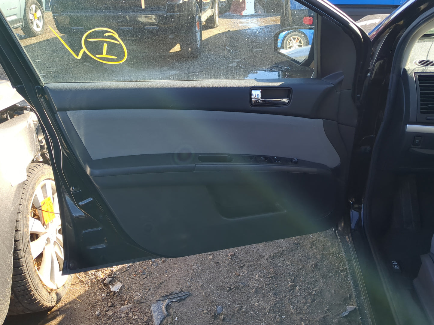2010-2012 Nissan Sentra Driver Front Door Oem - Oemusedautoparts1.com
