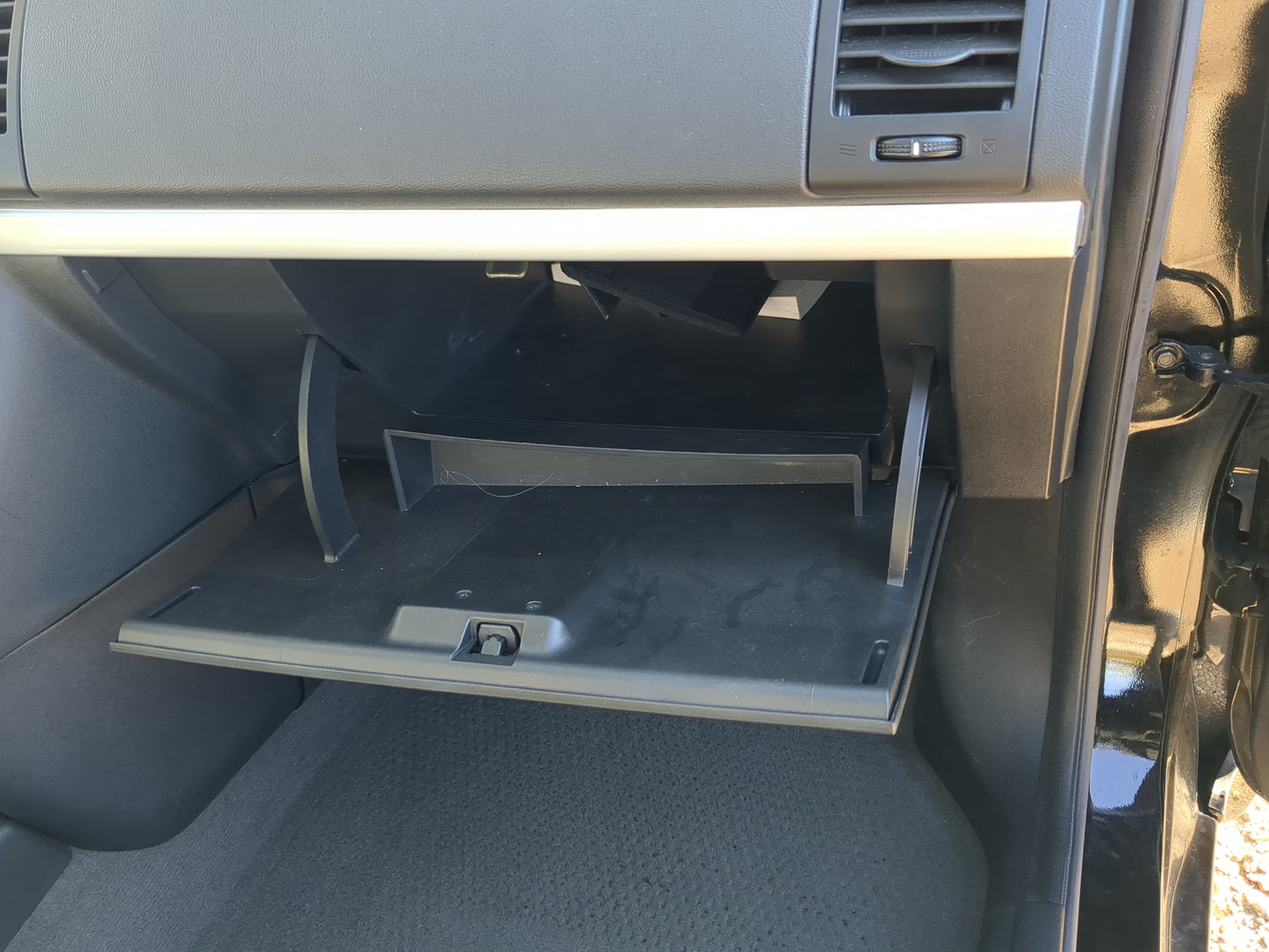 2011 Nissan Sentra Passenger Glove Box Door Storage Compartment - Oemusedautoparts1.com