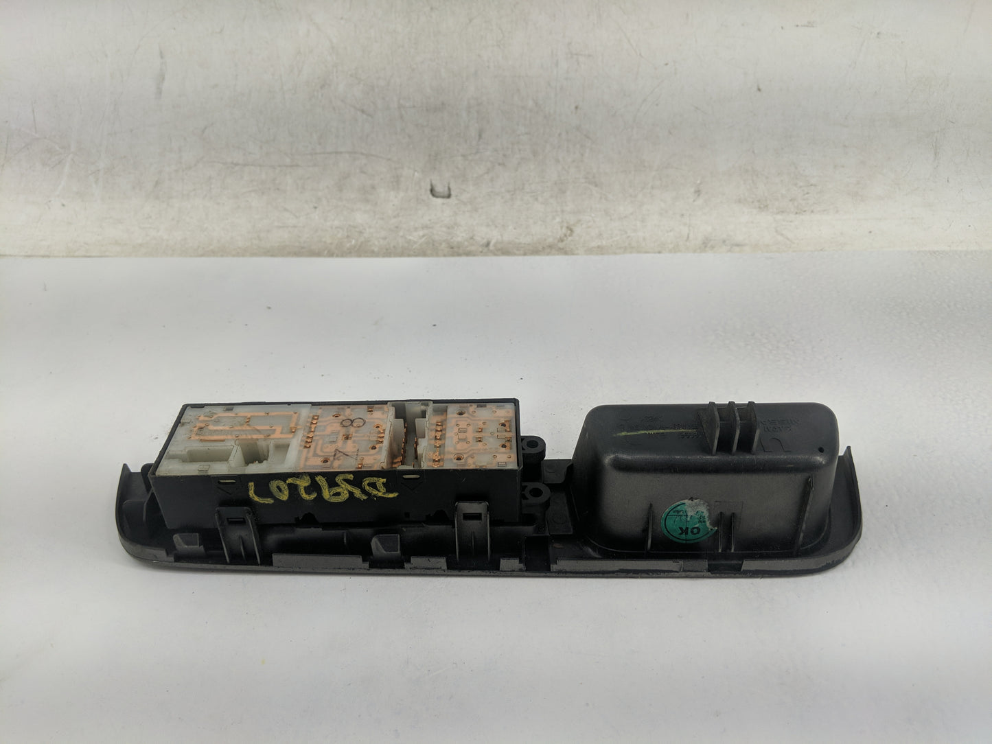 2010-2012 Nissan Versa Master Power Window Switch Replacement Driver Side Left P/N:80961 EL11A Fits Fits 2010 2011 2012 OEM