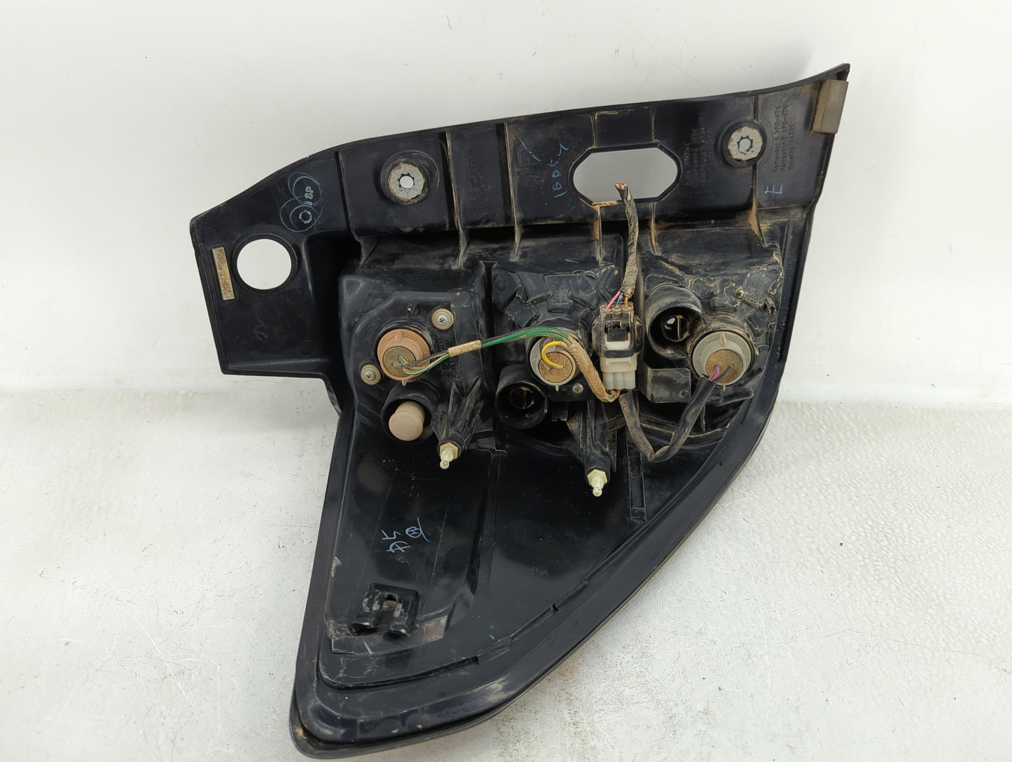 2011 Subaru Forester Tail Light Assembly Passenger Right OEM P/N:220-20048 Fits OEM Used Auto Parts - Oemusedautoparts1.com