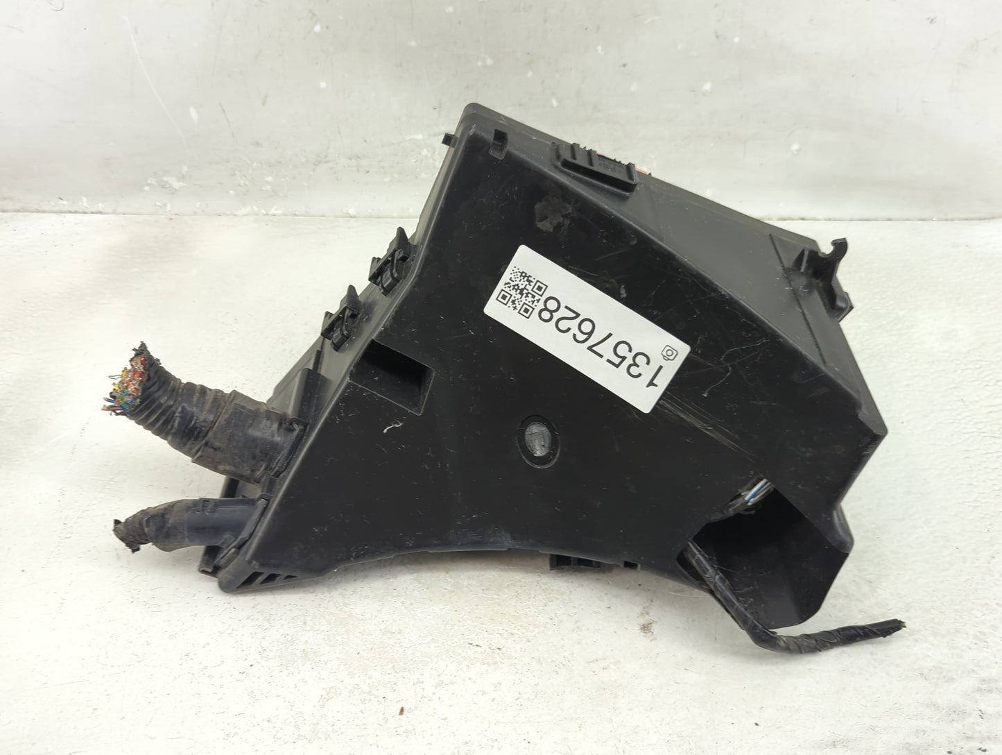 2010-2014 Subaru Impreza Fusebox Fuse Box Panel Relay Module P/N:MB502000B CM19360AN Fits Fits 2010 2011 2012 2013 2014 OEM