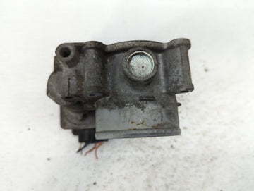 2010-2012 Subaru Legacy Throttle Body P/N:16112AA350 Fits Fits 2010 2011 2012 OEM Used Auto Parts