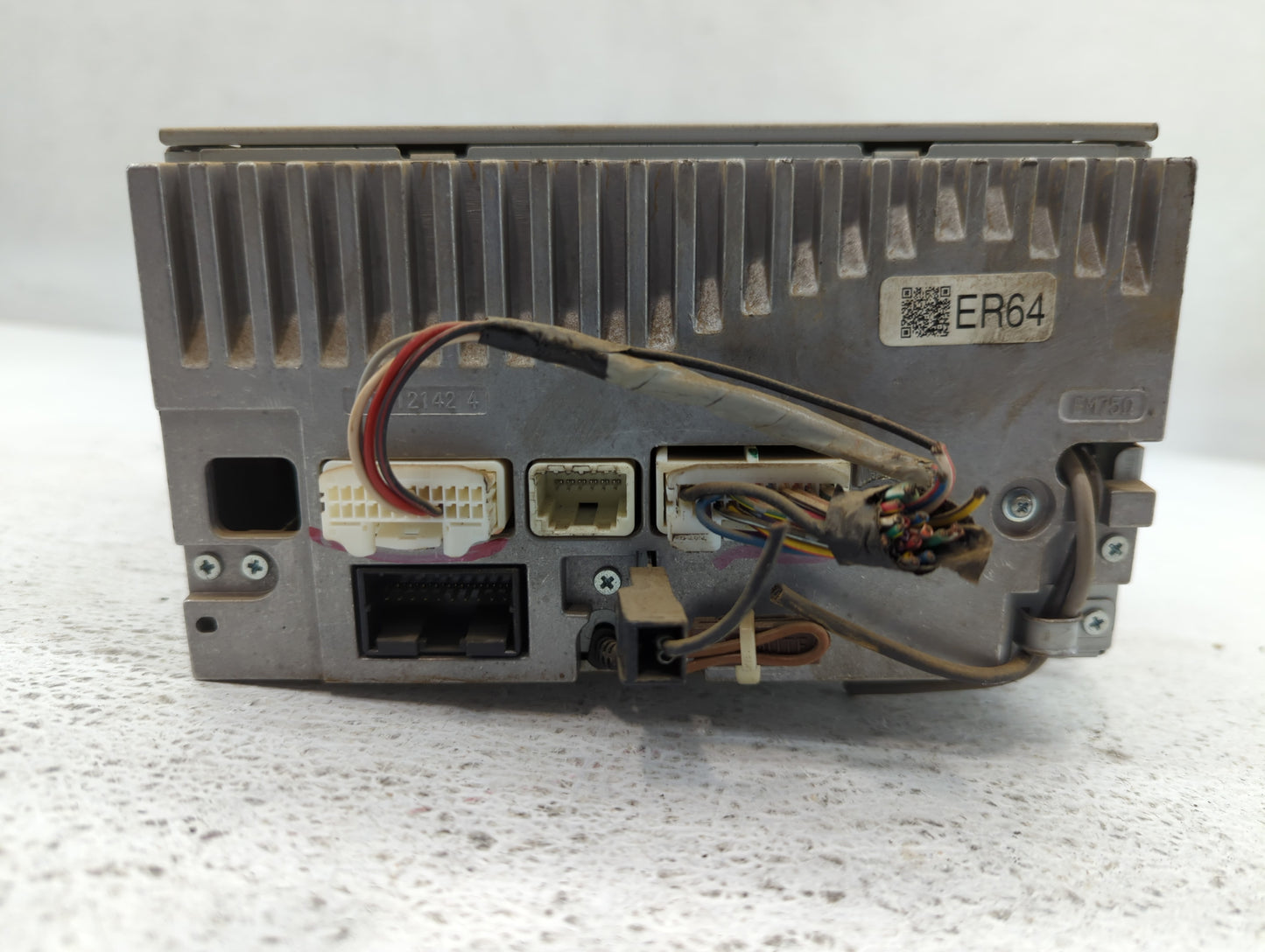 2010-2012 Subaru Legacy Am Fm Cd Player Radio Receiver - Oemusedautoparts1.com
