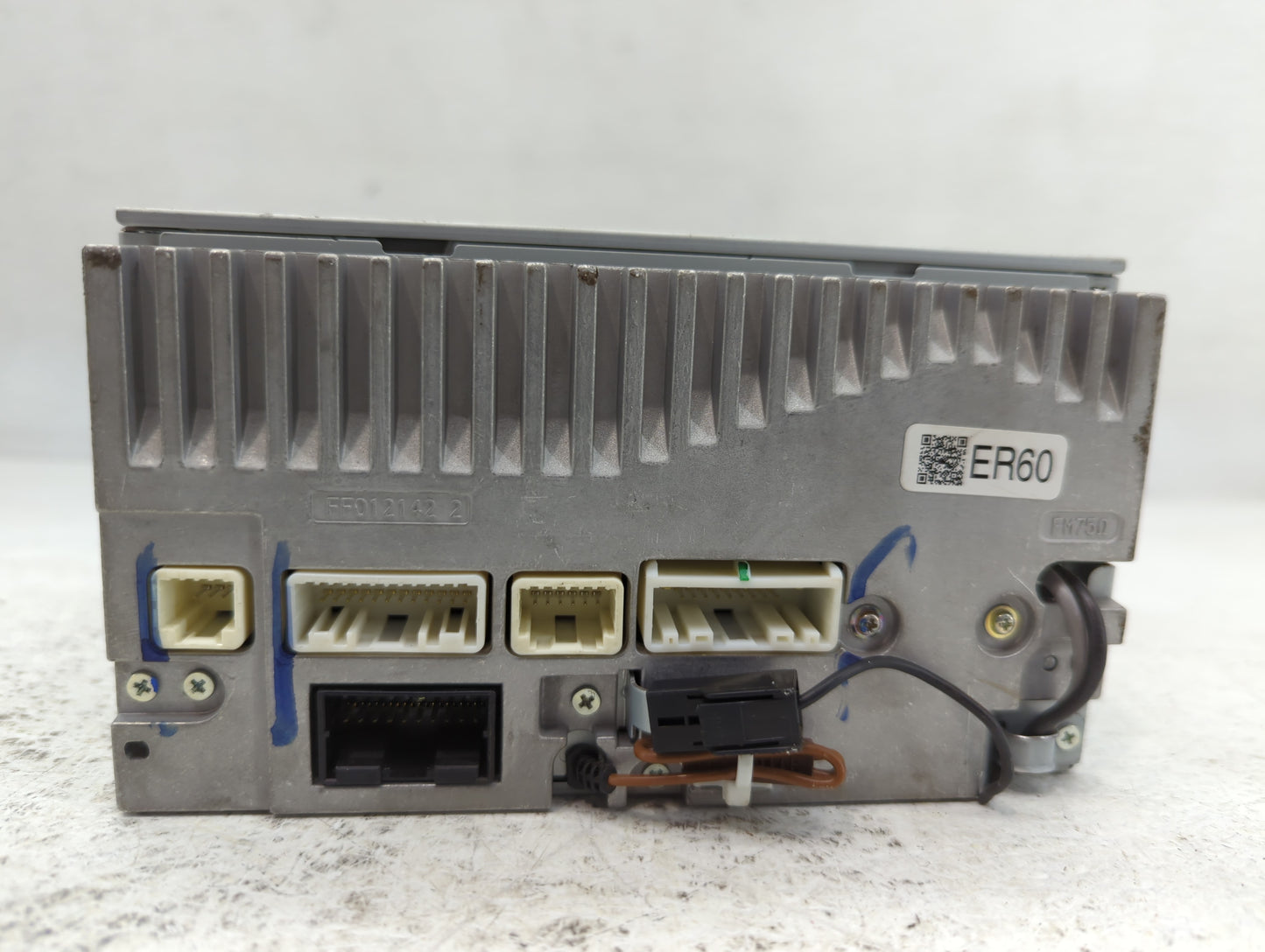 2010-2012 Subaru Legacy Am Fm Cd Player Radio Receiver - Oemusedautoparts1.com