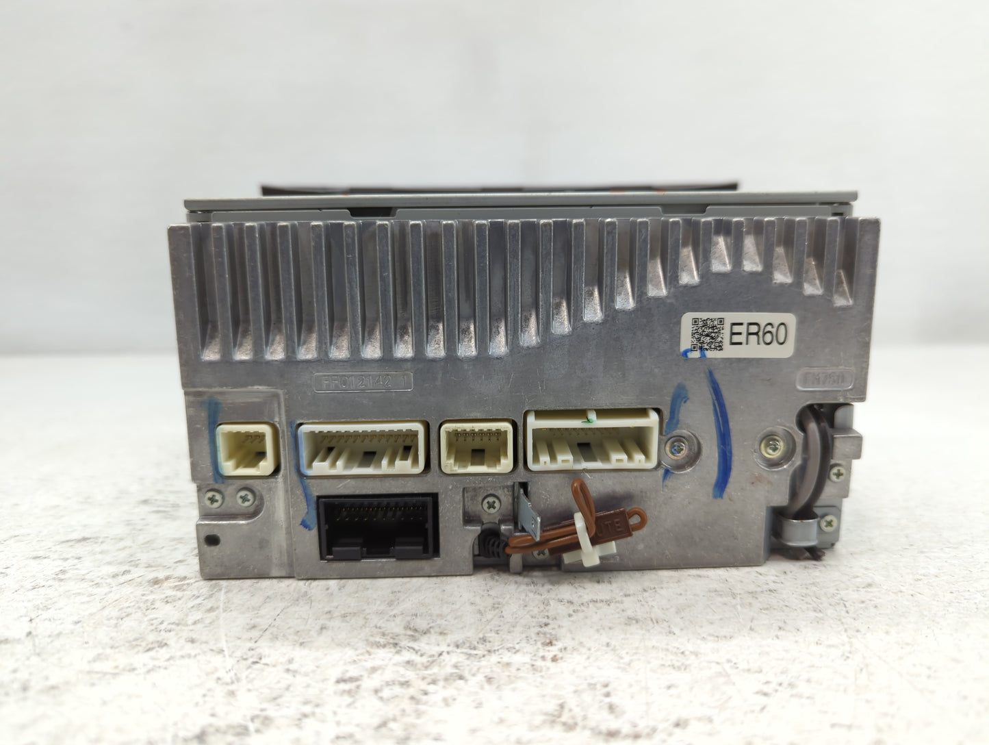 2010-2011 Subaru Legacy Radio AM FM Cd Player Receiver Replacement P/N:86201AJ60A Fits Fits 2010 2011 OEM Used Auto Parts -