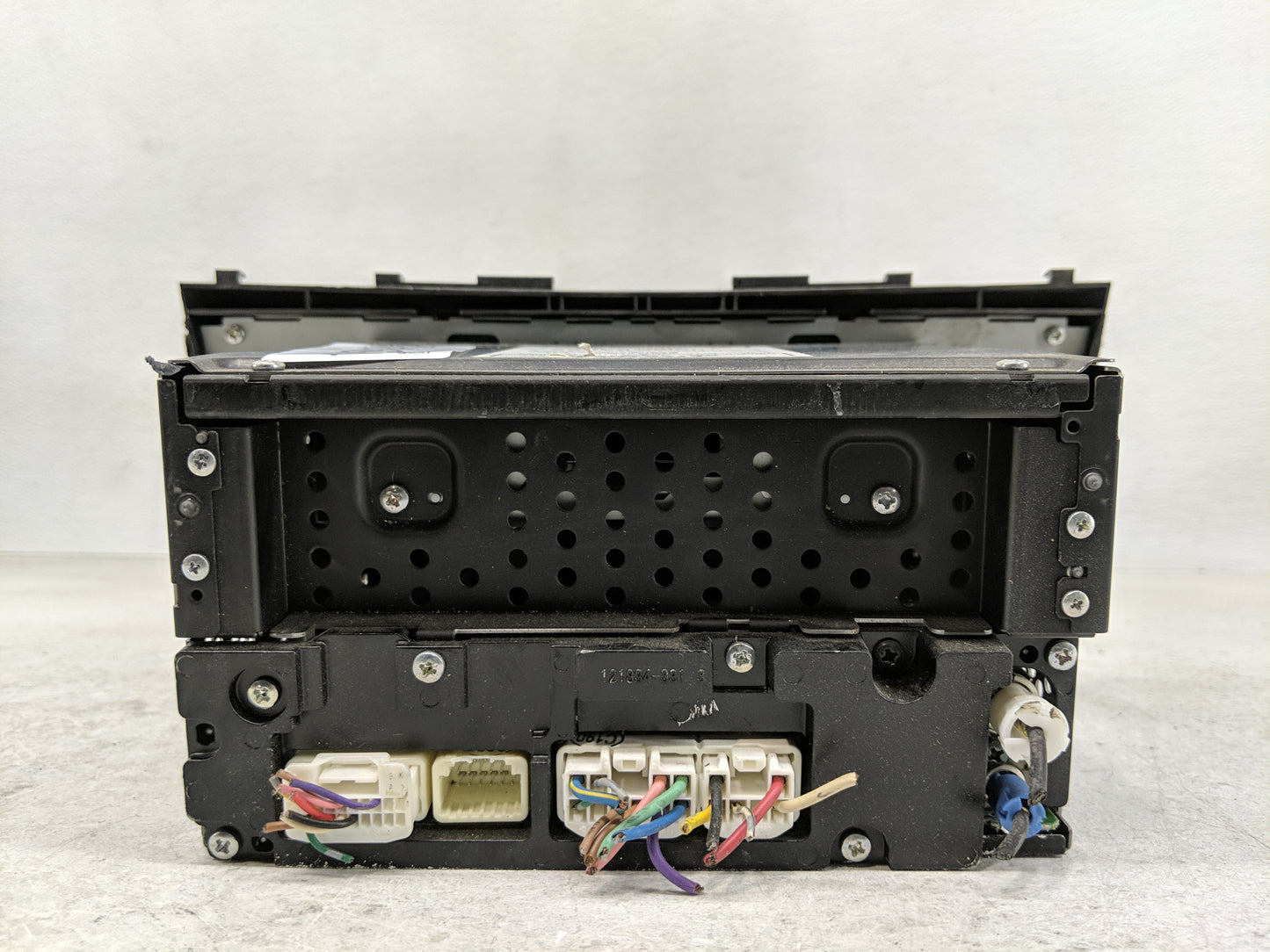 2010-2011 Toyota Camry Radio AM FM Cd Player Receiver Replacement P/N:86120-06480 Fits Fits 2010 2011 OEM Used Auto Parts -